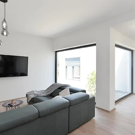 Holiday home Ferienhaus Mit Privatpool Fur 4 Personen Ca 115 Qm In Vintijan, Istrien Istrische Riviera *