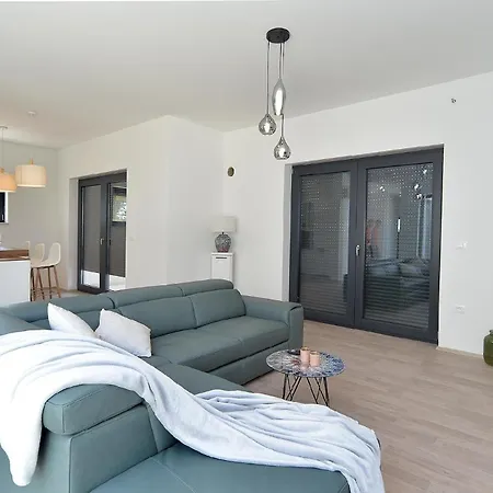 Ferienhaus Mit Privatpool Fur 4 Personen Ca 115 Qm In Vintijan, Istrien Istrische Riviera * Pula
